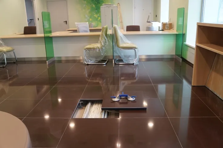 фальшпол с керамогранитом