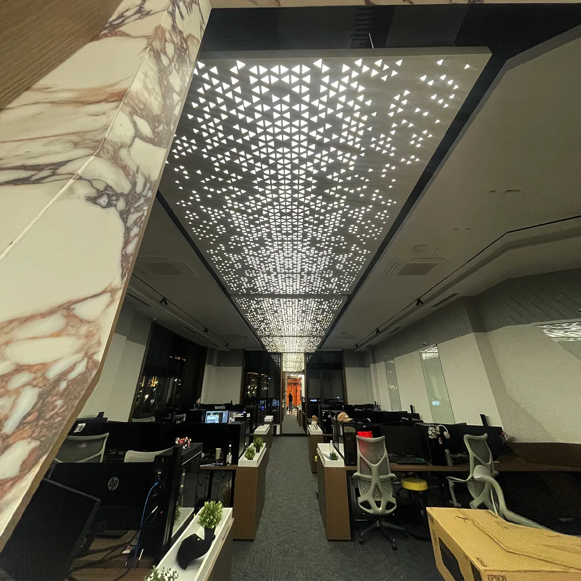 Потолки Aerogrid MLC